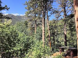 Rocky Mountain Lodge