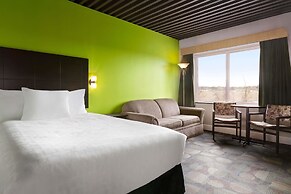 Travelodge by Wyndham Baie-Comeau