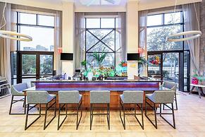 Hampton Inn & Suites Newark-Harrison-Riverwalk