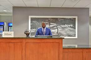 Hampton Inn & Suites Newark-Harrison-Riverwalk