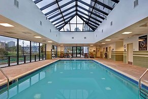 Hampton Inn & Suites Newark-Harrison-Riverwalk