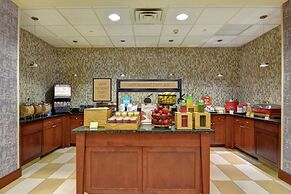 Hampton Inn & Suites Newark-Harrison-Riverwalk