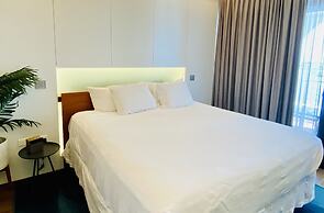 Holland House Beach Hotel