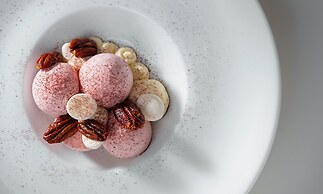 Holland House Beach Hotel