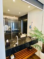 Holland House Beach Hotel