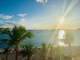 Holland House Beach Hotel