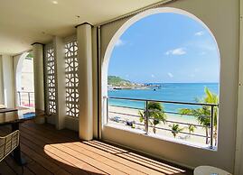 Holland House Beach Hotel