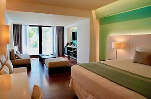 Holland House Beach Hotel