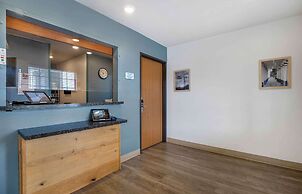 Extended Stay America Select Suites - Wichita - South