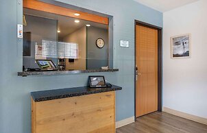 Extended Stay America Select Suites - Wichita - South