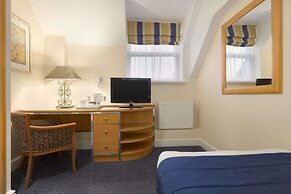 Ramada by Wyndham Crawley Gatwick