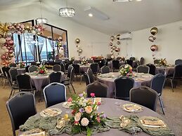 Pinemark Inn & Suites