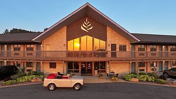 Pinemark Inn & Suites