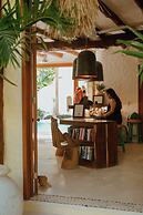Casa Las Tortugas Petit Beach Hotel & Spa