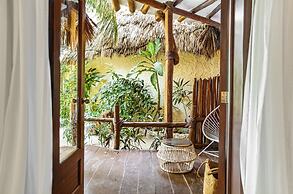 Casa Las Tortugas Petit Beach Hotel & Spa