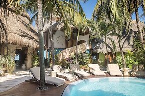 Casa Las Tortugas Petit Beach Hotel & Spa