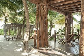 Casa Las Tortugas Petit Beach Hotel & Spa