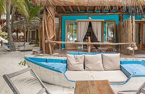 Casa Las Tortugas Petit Beach Hotel & Spa
