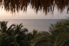 Casa Las Tortugas Petit Beach Hotel & Spa