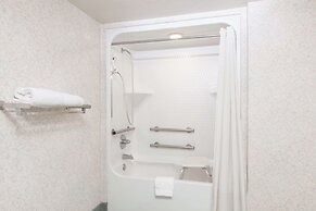 Super 8 by Wyndham Jasper TX