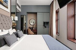 Chekhoff Hotel Moscow Curio Collection by Hilton