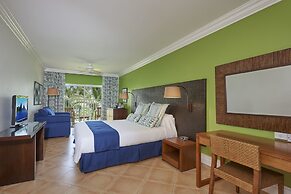 Coconut Bay Beach Resort & Spa All Inclusive