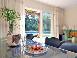 Out Of The Blue All Inclusive Resort & Spa