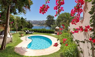 Out Of The Blue All Inclusive Resort & Spa