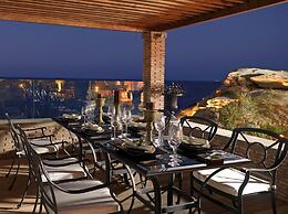 Out Of The Blue All Inclusive Resort & Spa