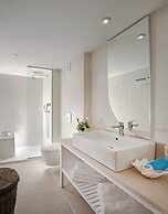 Out Of The Blue All Inclusive Resort & Spa