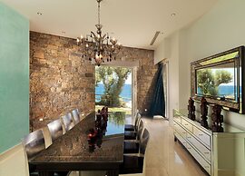 Out Of The Blue All Inclusive Resort & Spa