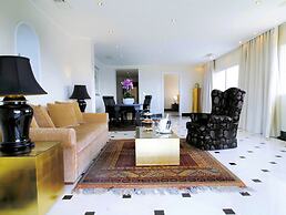 Out Of The Blue All Inclusive Resort & Spa