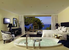 Out Of The Blue All Inclusive Resort & Spa