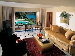 Out Of The Blue All Inclusive Resort & Spa