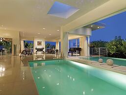 Out Of The Blue All Inclusive Resort & Spa