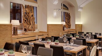 Alpen Hotel München