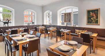 Alpen Hotel München