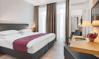 Alpen Hotel München