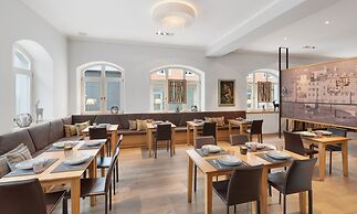 Alpen Hotel München