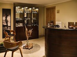 LOEV - VELA Hotel