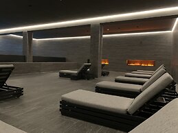 LOEV - VELA Hotel