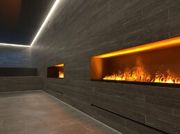 LOEV - VELA Hotel