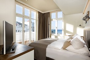 LOEV - VELA Hotel