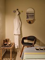 LOEV - VELA Hotel