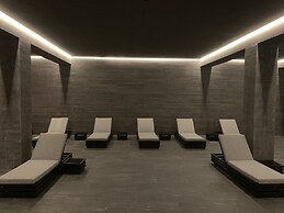 LOEV - VELA Hotel