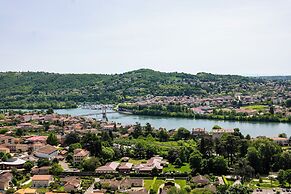 Le Beau Rivage
