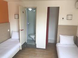 Premiere Classe Avignon Courtine