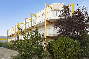 Premiere Classe Avignon Courtine