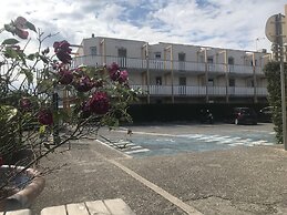 Premiere Classe Avignon Courtine