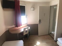 Premiere Classe Avignon Courtine